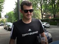 Iker Casillas reacciona a las apasionadas imágenes de Sara Carbonero con Nacho Taboada