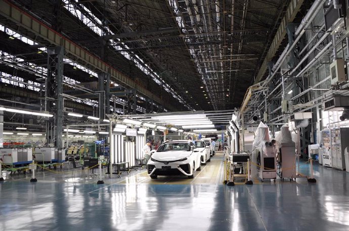 Archivo - Economía/Motor.- Todos los fabricantes japoneses incrementan su producción hasta mayo, pese a la escasez de microchips