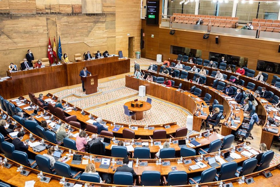 Archivo - Vista general del hemiciclo, en una sesión de control al Gobierno de la Comunidad de Madrid, en la Asamblea de Madrid