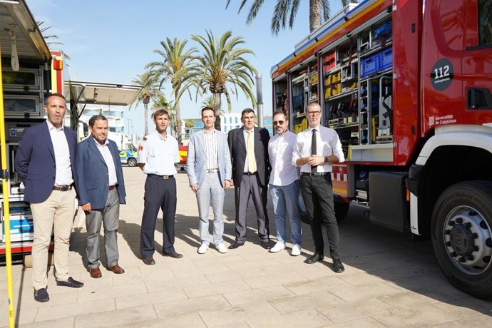 El presidente del Port de Tarragona, Josep Maria Cruset, junto a otros participantes de las jornadas.