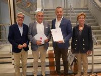 PP y el Grupo Liberal registran en la Asamblea una ley para proteger a las familias de la Región