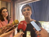 Isabel Rodríguez comparte con Toledo su Corpus, una "explosión de alegría", tras años con restricciones por el Covid