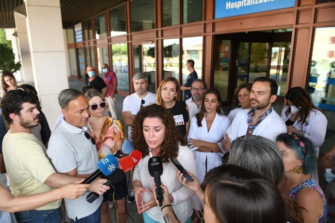 Nieto sostiene que la Sanidad es "el mayor ejemplo de lo mal que ha hecho las cosas Moreno" y promete más recursos.