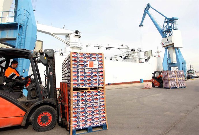 Archivo - El sector  agroalimentario lidera la exportación de la Comunitat en el primer cuatrimestre de 2022  con un valor de 2.750,7 millones de euros y un incremento del 3,2%