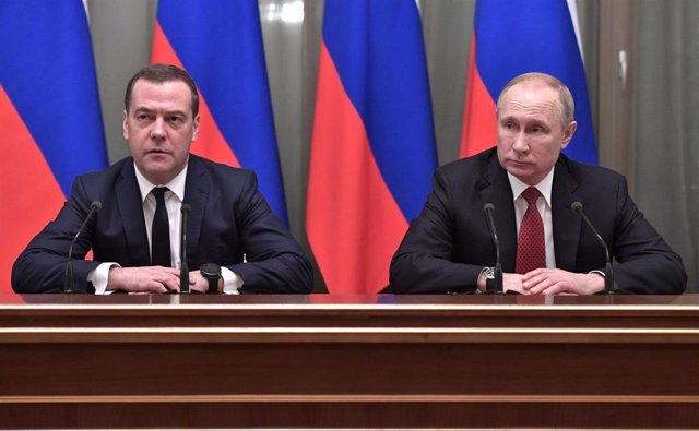 Archivo - Dimitri Medvedev y el actual presidente de Rusia, Vladimir Putin