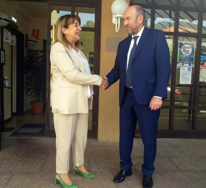 Amor Álvarez y Juan Cofiño, en Teverga