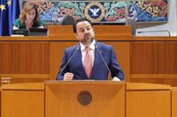 Arranz (VOX) alerta del "sesgo ideológico" que "impregna" el currículum educativo