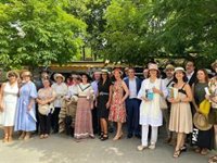 Una ruta teatralizada recorre la capital para conmemorar la que realiza Leopold Bloom, protagonista de la obra 'Ulises