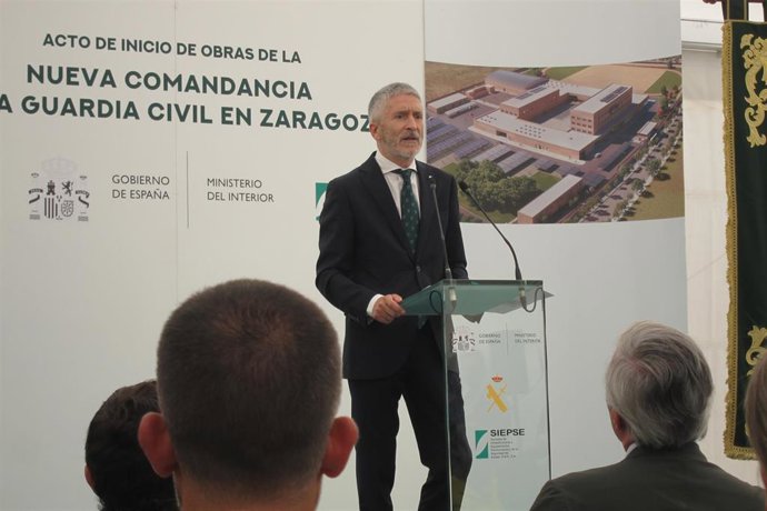 El ministro del Interior, Fernando Grande-Marlaska, interviene en el acto de inicio de obras de la nueva Comandancia de la Guardia Civil de Zaragoza.