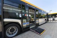 El AMB recibe los primeros 30 buses sostenibles de los 304 previstos los próximos meses