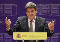 Escrivá pide "rigor y precisión" ante el debate del impuesto a las eléctricas