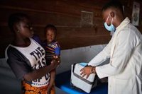 África intensifica la vacunación del Covid-19 a la población de alto riesgo