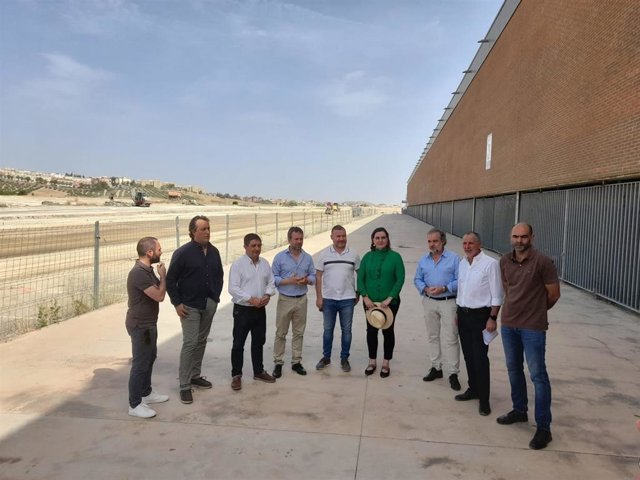 Visita a las obras en el estadio de La Victoria.