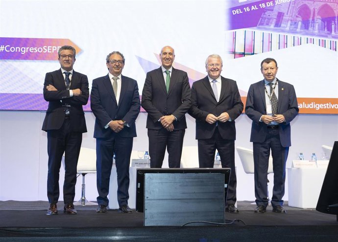 El Alcalde De León, José Antonio Diez, -En El Centro De La Imagen- Encabeza La Inauguración Del LXXXI Congreso Nacional Del SEPD.