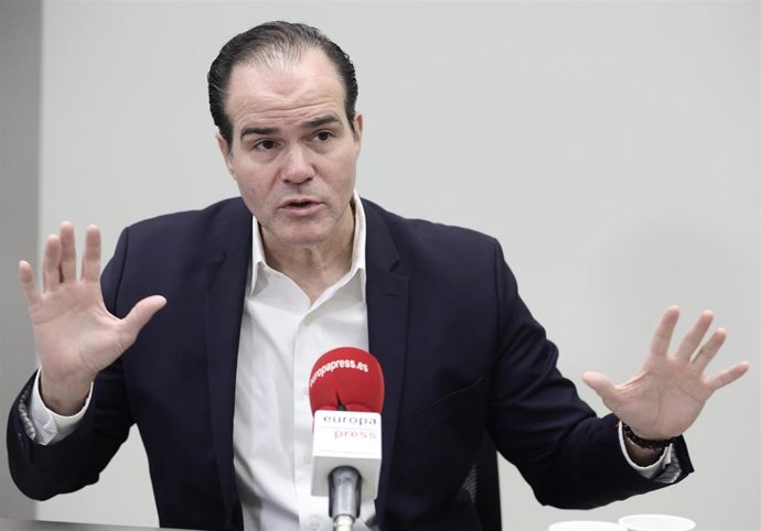 Archivo - El presidente del Banco Interamericano de Desarrollo (BID), Mauricio Claver-Carone, en una entrevista a Europa Press, en la sede de la agencia, a 5 de noviembre de 2021, en Madrid, (España).