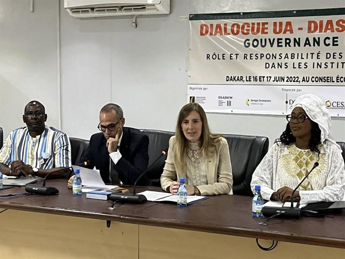 La consellera Victria Alsina en una jornada sobre la dispora senegalesa