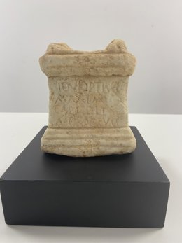 Imatge de l'altar rom recuperat