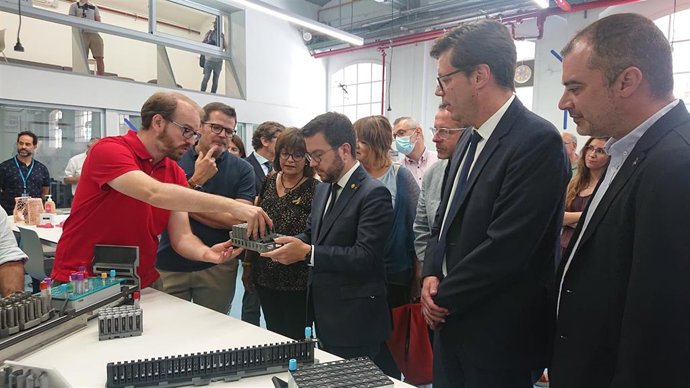 El presidente de la Generalitat, Pere Aragons, en la inauguración de la UPC Fab