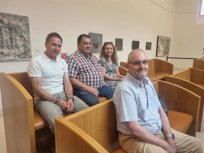 Miembros de la FRC en el Parlamento riojano