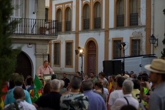 Ortega Smith asegura que Vox es "la única opción" para poner a Andalucía "en pie sin ceder ante la izquierda"