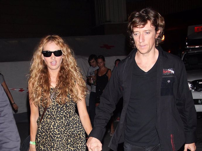 PAULINA RUBIO Y COLATE EN IMAGEN DE ARCHIVO