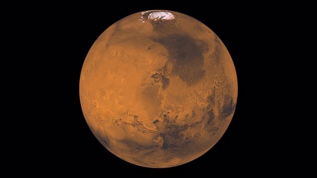 Cuando se formó nuestro sistema solar, Marte se formó antes que la Tierra, y su composición da pistas sobre los primeros pasos en la formación de planetas. Un nuevo estudio de UC Davis anula las ideas anteriores sobre cómo se forman los planetas rocosos.