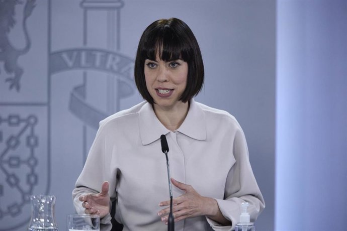 La ministra de Ciencia e Innovación, Diana Morant, comparece tras la reunión del Consejo de Ministros, en el Palacio de La Moncloa, a 14 de junio de 2022, en Madrid (España). 