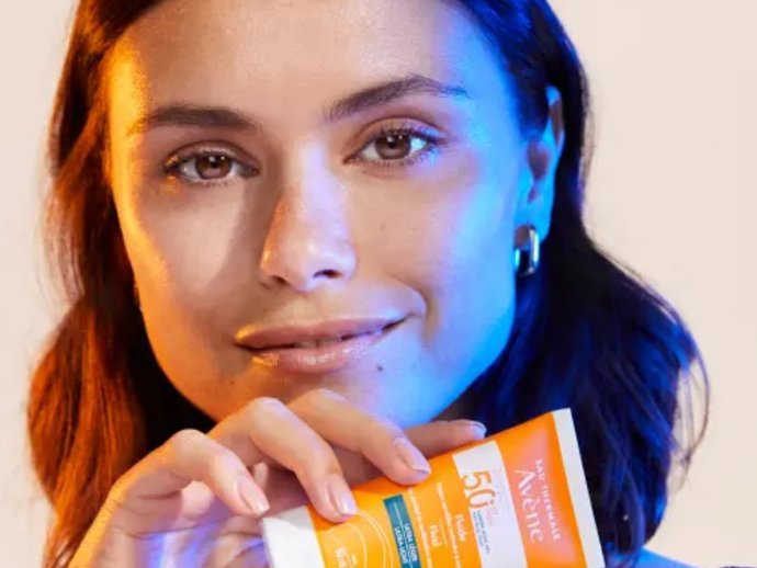 Usar una fotoprotección adecuada es fundamental para proteger nuestra piel de los daños celulares causados por el sol