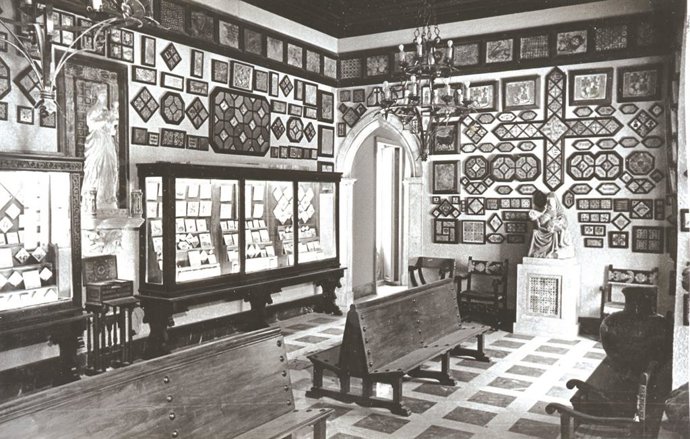 Sala Gótica del Museo Nacional de Cerámica según el montaje de 1954