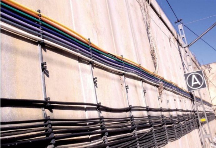 Archivo - Infraestructures de comunicacions d'Adif