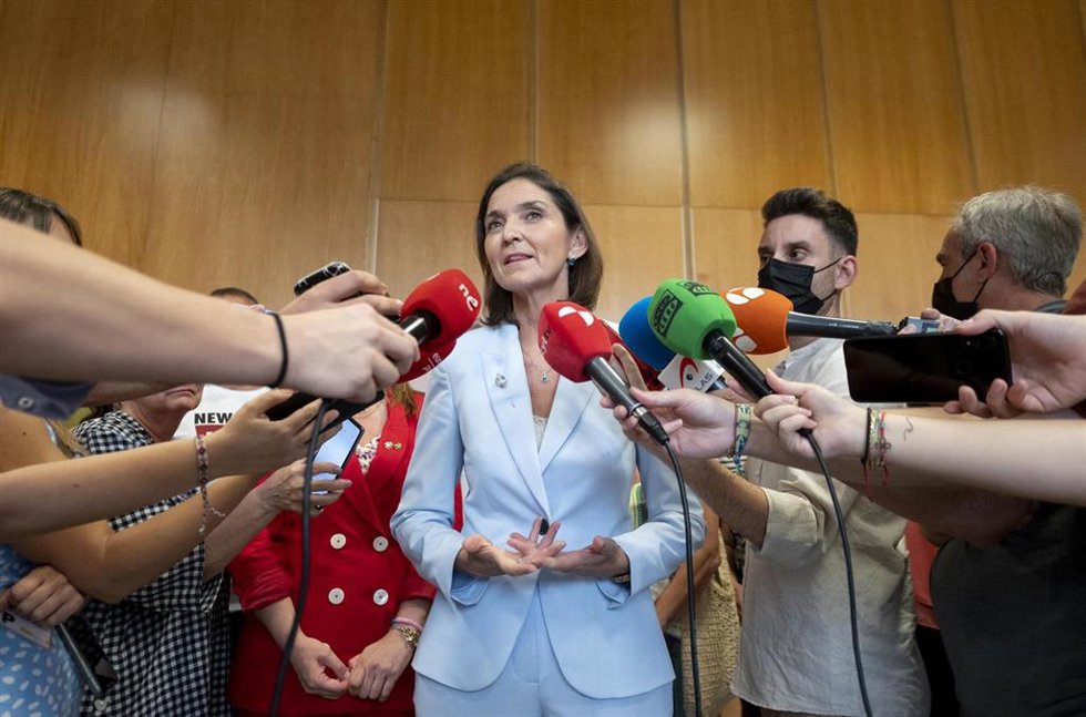 La ministra de Industria, Comercio y Turismo, Reyes Maroto, en imagen de archivo