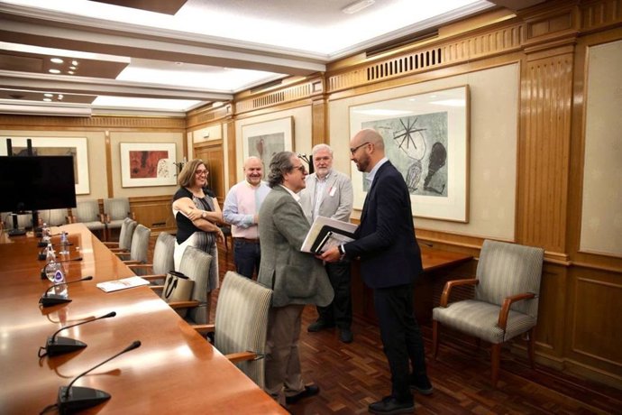 Reunión del secretario de Estado de Derechos Sociales con representantes de entidades de personas mayores y personas con discapacidad.