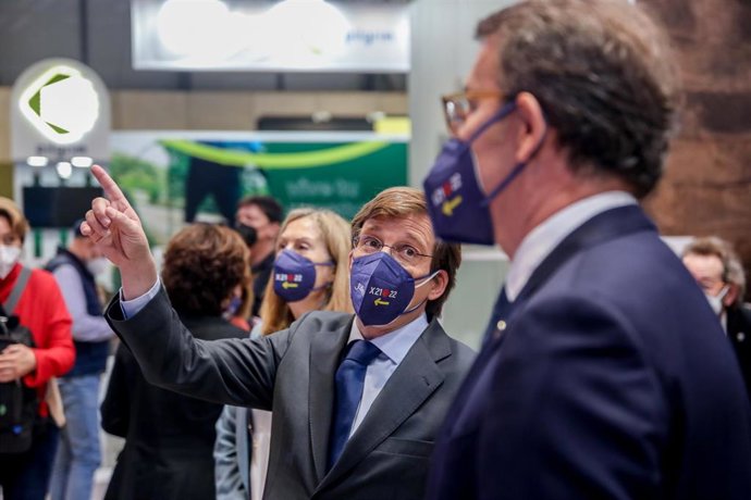 Archivo - El alcalde de Madrid, José Luis Martínez Almeida ,y el presidente del PP, Alberto Núñez Feijóo 