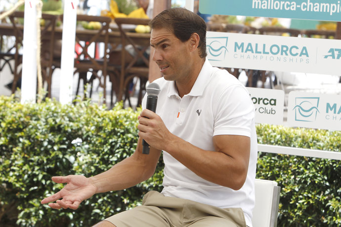 El tenista Rafael Nadal durante una rueda de prensa, en el Mallorca Country Club, a 17 de junio de 2022, en Santa Pona, Mallorca, Islas Baleares (España).