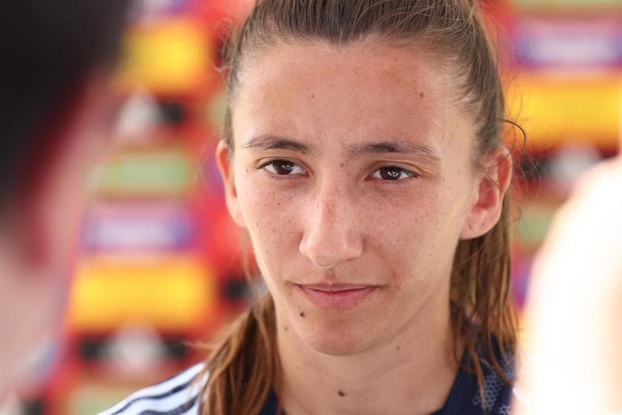 Sheila García tras un entrenamiento de la selección española de fütbol