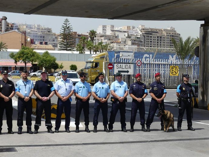 Cerca de 30 agentes de 11 países de Frontex trabajarán en el puerto de Ceuta durante la Operación Paso del Estrecho 2022
