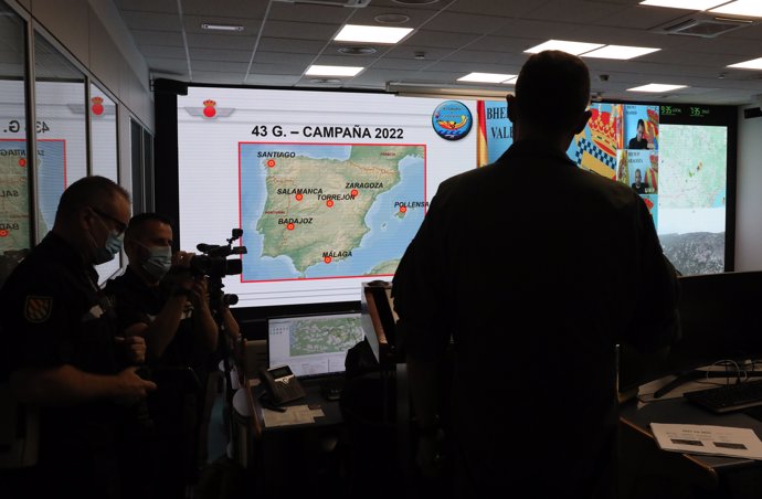 Diapositiva de la presentación de la campaña 'Lucha Contra Incendios Forestales', en el cuartel general de la Unidad Militar de Emergencias (UME), en la base aérea de Torrejón de Ardoz, a 17 de junio 