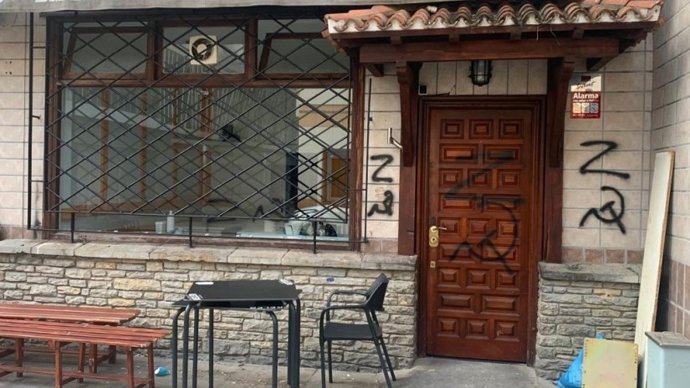 Pintadas prorrusas realizadas en un batzoki