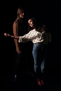 Archivo - Bienve Campoy y Evelyn Piñero, integrantes de la nueva banda murciana EVVE