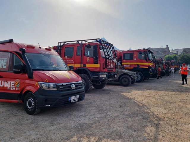 Efectivos de la Unidad Militar de Emergencias (UME) en el incendio de Artesa de Segre (Lleida), el 16 de junio de 2022.