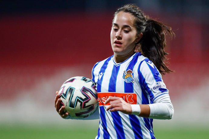 Archivo - Nuria Rabano of Real Sociedad in action during the women spanish league, Liga Iberdrola, football match played between Atletico de Madrid and Real Sociedad at Ciudad Deportiva Wanda on december 22, 2020, in Alcala de Henares, Madrid, Spain