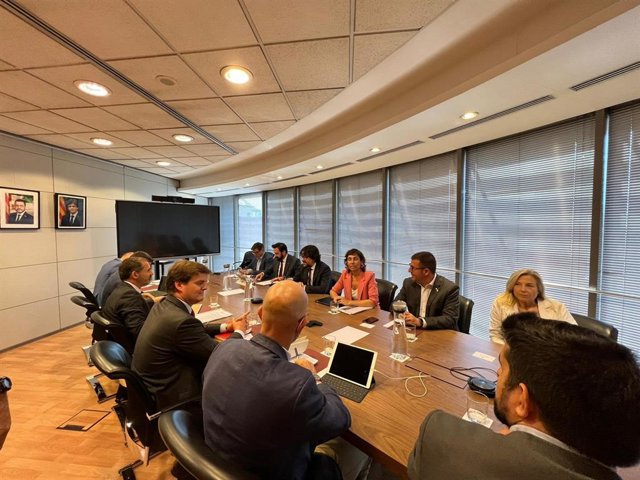 Moment de la reunió de la subcomissió tècnica de la Comissió Bilateral d'Infraestructures Generalitat-Estat