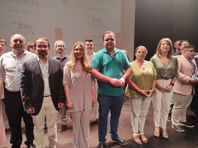 Reconocimiento a los tutores laborales.