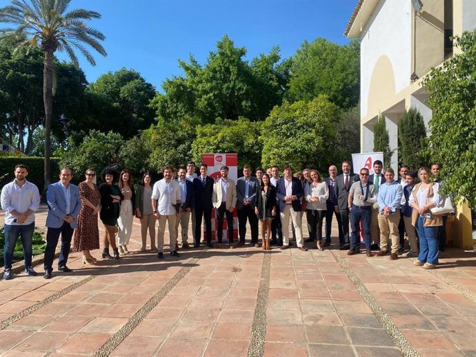 Celebración de los 'Desayunos First Dates' impulsados por la Delegación de Juventud.