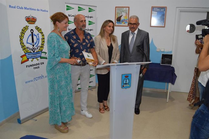 Se presentan el cártel y la revista de la XLVIII Semana Náutica Internacional Colombina de Huelva.