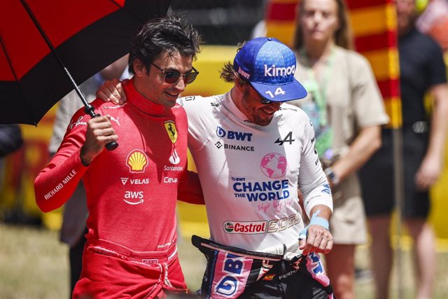 Los pilotos españoles Carlos Sainz y Fernando Alonso