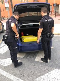 Detenidos dos hombres descubiertos mientras robaban baterías de una estación de transformación de telefonía