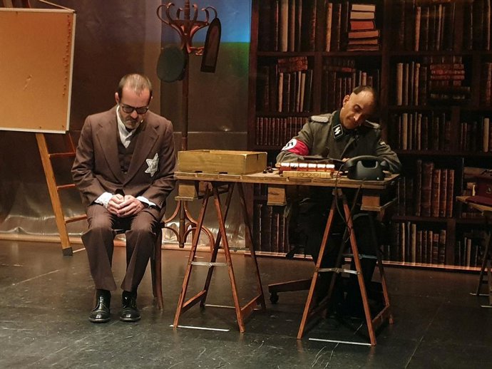 Adaptación de Escenalia de la obra 'Himmelweg' de Juan Mayorga.