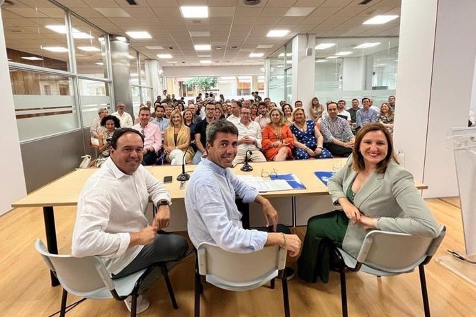 El presidente del PPCV, Carlos Mazón, y la secretaria general del PPCV, María José Catalá