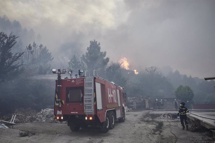 Extinción del incendio en Puente la Reina, a 18 de junio de 2022, en Puente la Reina, Navarra, (España).